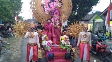 Meriahkan HUT ke 78, Pemerintah  Desa Wringintelu Gelar Karnaval Budaya Nusantara