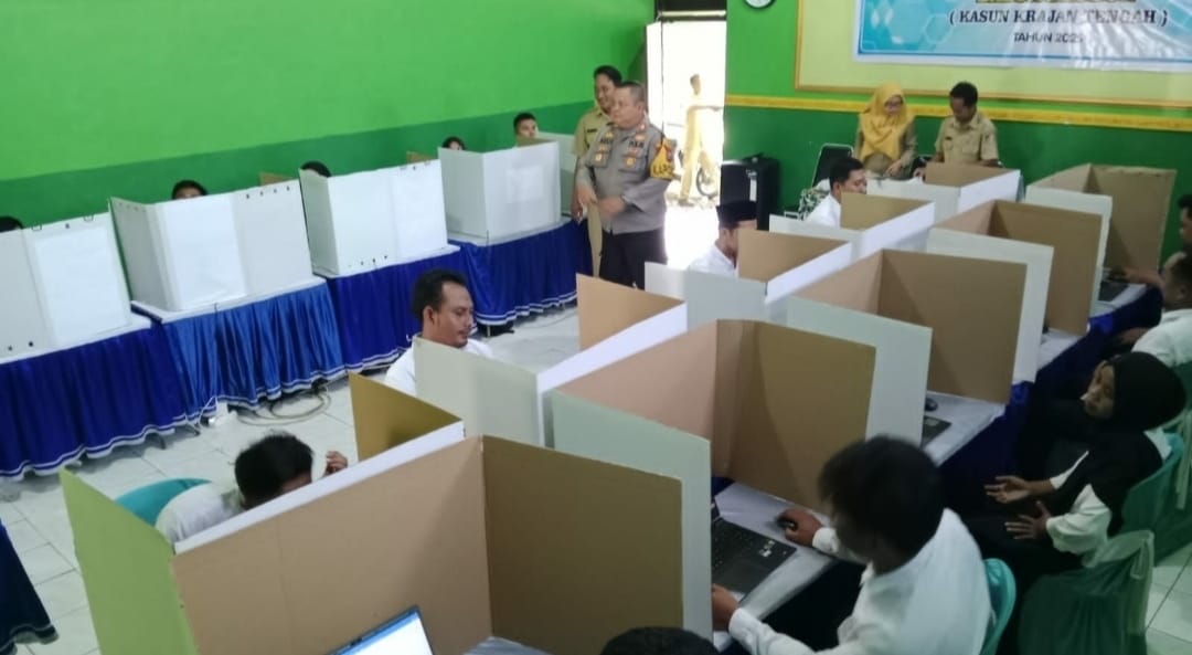 Ujian tulis Calon Kasun Krajan Tengah Desa Balung Kulon