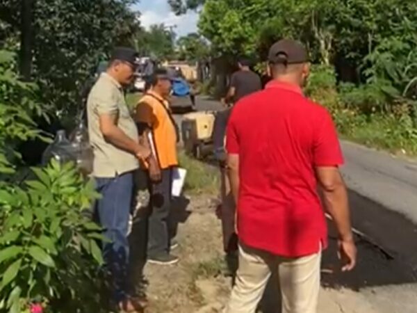 Kades Wonosari Tinjau Perbaikan Jalan Jelang Karnaval Desa dan Agustusan