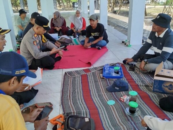 Tim Monev Kecamatan Puger Tinjau Pembangunan dan Administrasi Desa Puger Kulon