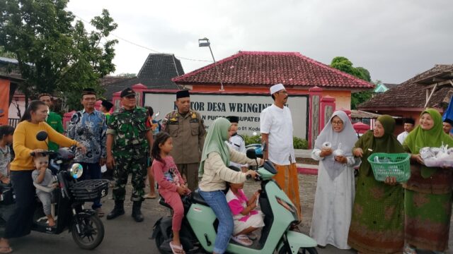 Pemdes Wringintelu  Gelar Bagi Takjil Ramadan, Libatkan Tiga Pilar dan Masyarakat